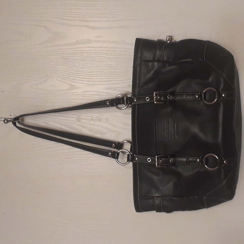 black coach shoulder bag - Picture 2 of 9
